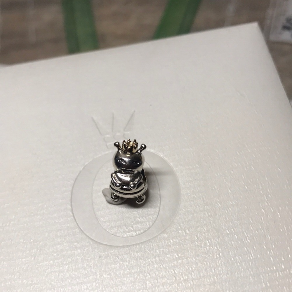 Original Pandora Queen Bee